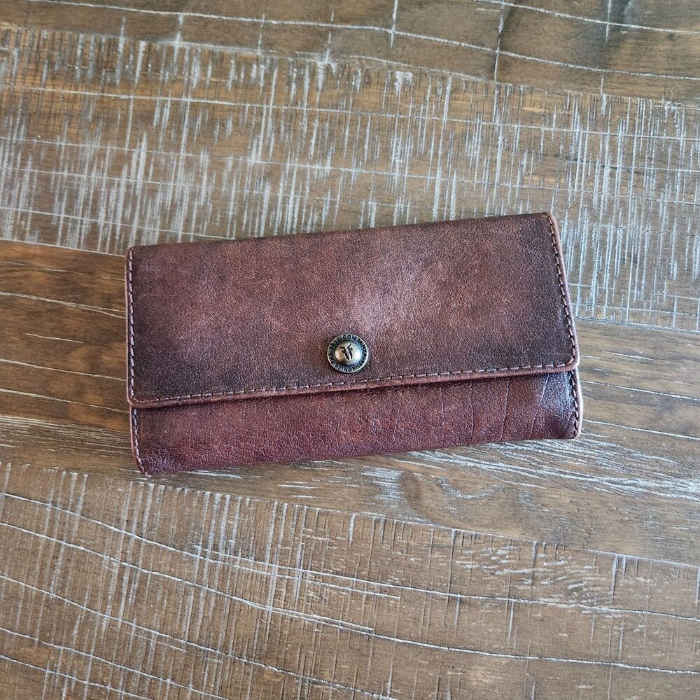 FRYE Melissa Brown Leather Trifold Wallet Multiple Card Slots Zipper Pocket